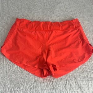 Athleta Run With It 3.5" Shorts